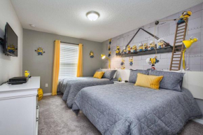 Solara - 5 Bedrooms Townhome w Spashpool-8202SA